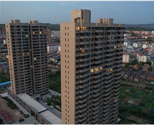 榆社縣漳源小區(qū)海爾陽臺(tái)壁掛太陽能熱水器項(xiàng)目